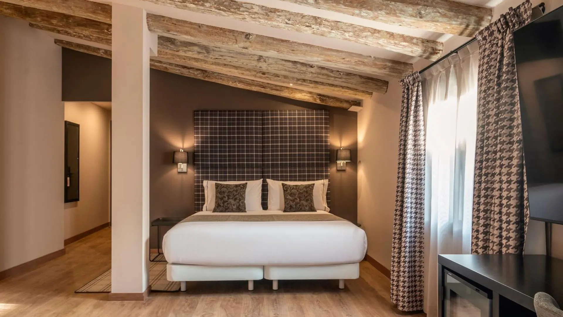 Hesperia Barcelona Barri Gotic Hotell 3*,